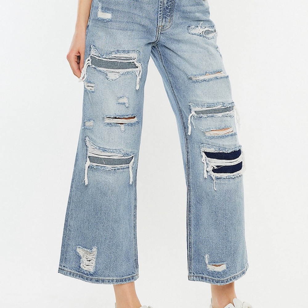 KanCan™ Ripped High Rise Wide Leg Cropped Jean. Size 31. Worn once. NWOT